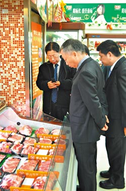 �K�足�����~���N�i�x���ꥫ���A���ƪ��L�a�(�Ϥ�)�S�O�a��h�찪���D�ޫe���j���ҹ�C    �ϡ��L����